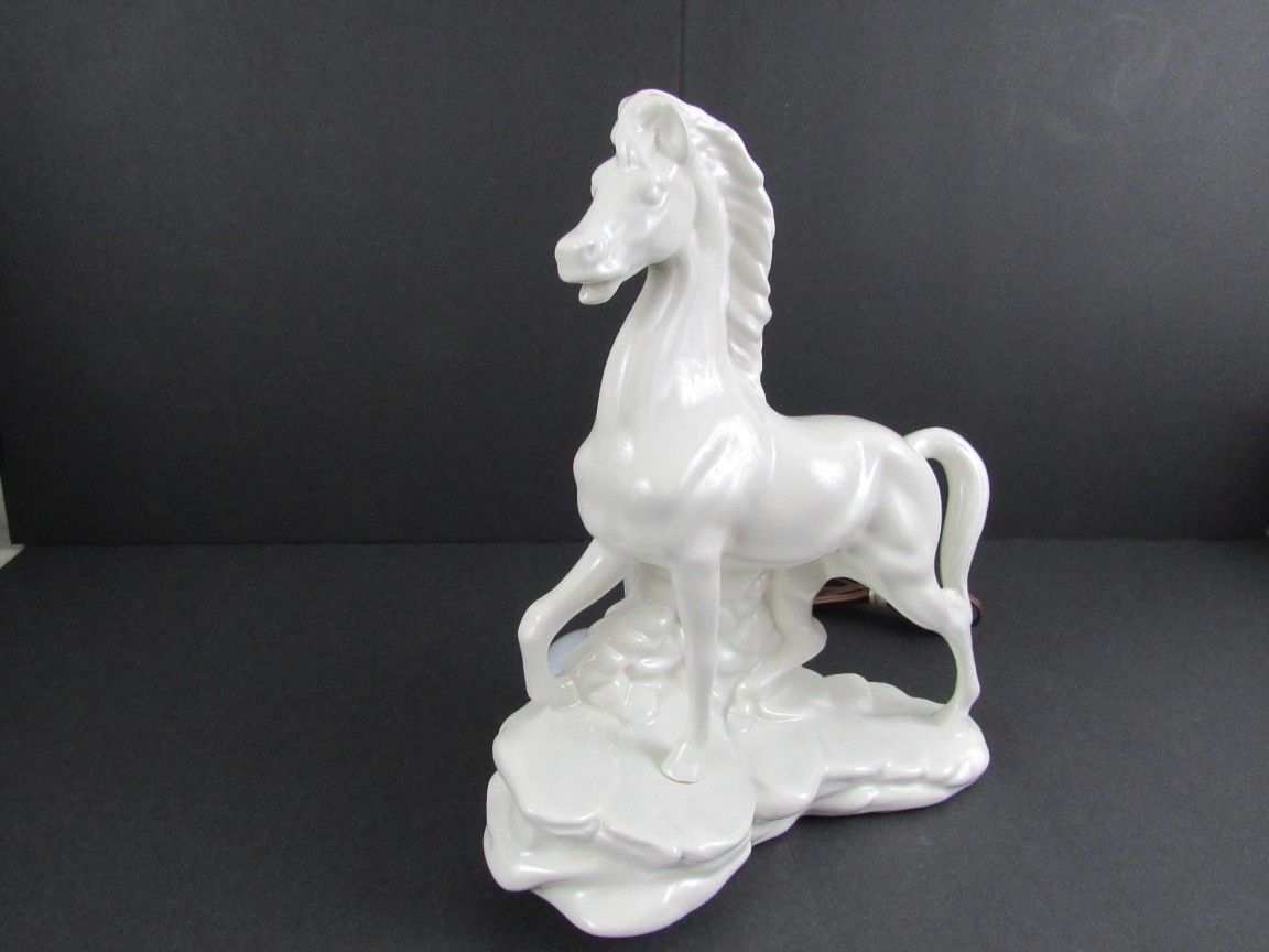 Vintage Mid Century White Porcelain Stallion Horse Table Lamp 13" Tall
