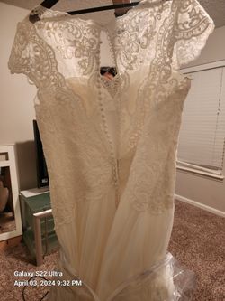 WEDDING DRESS NOT WORN