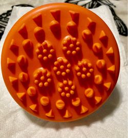 Anti cellulite massager brush