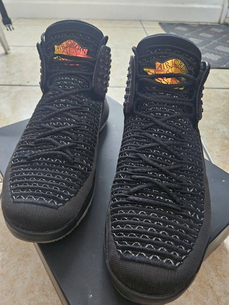 Nike Air Jordan 32 Black Cat Size 10