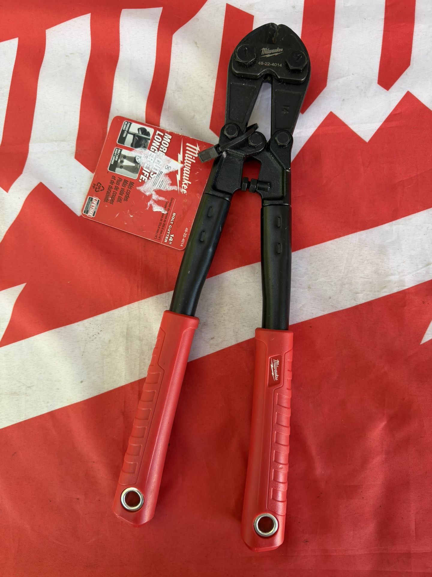 Milwaukee 14 in. Bolt Cutter With 5/16 in. Max Cut Capacity