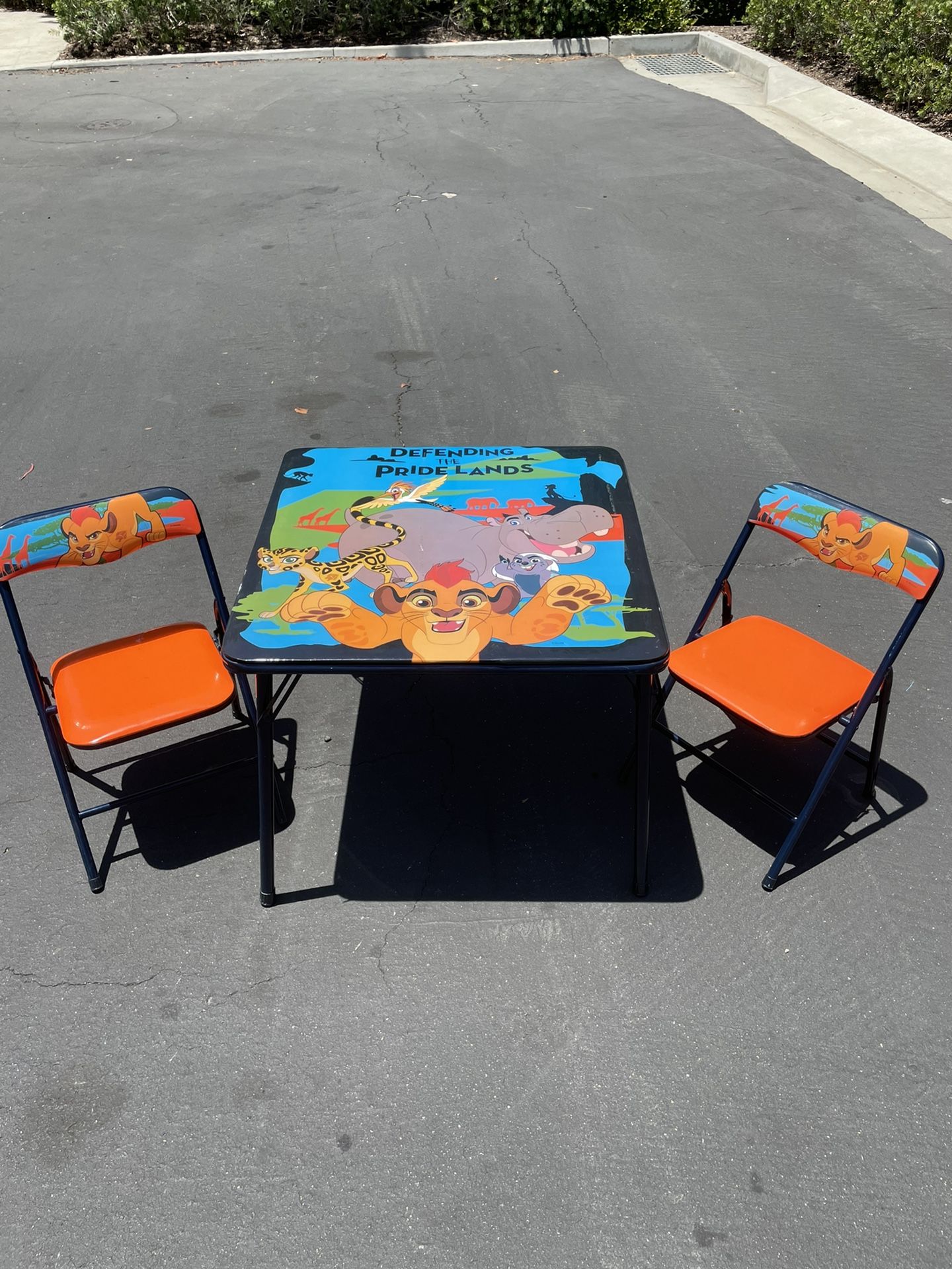 Lion King Table and Chair Set