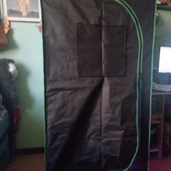 Grow House Tent & Grow Light