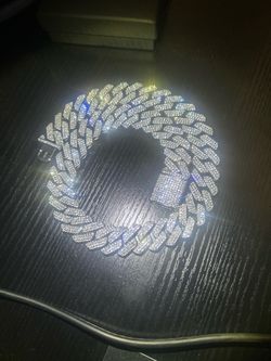 Moisanite Cuban Link Chain💎
