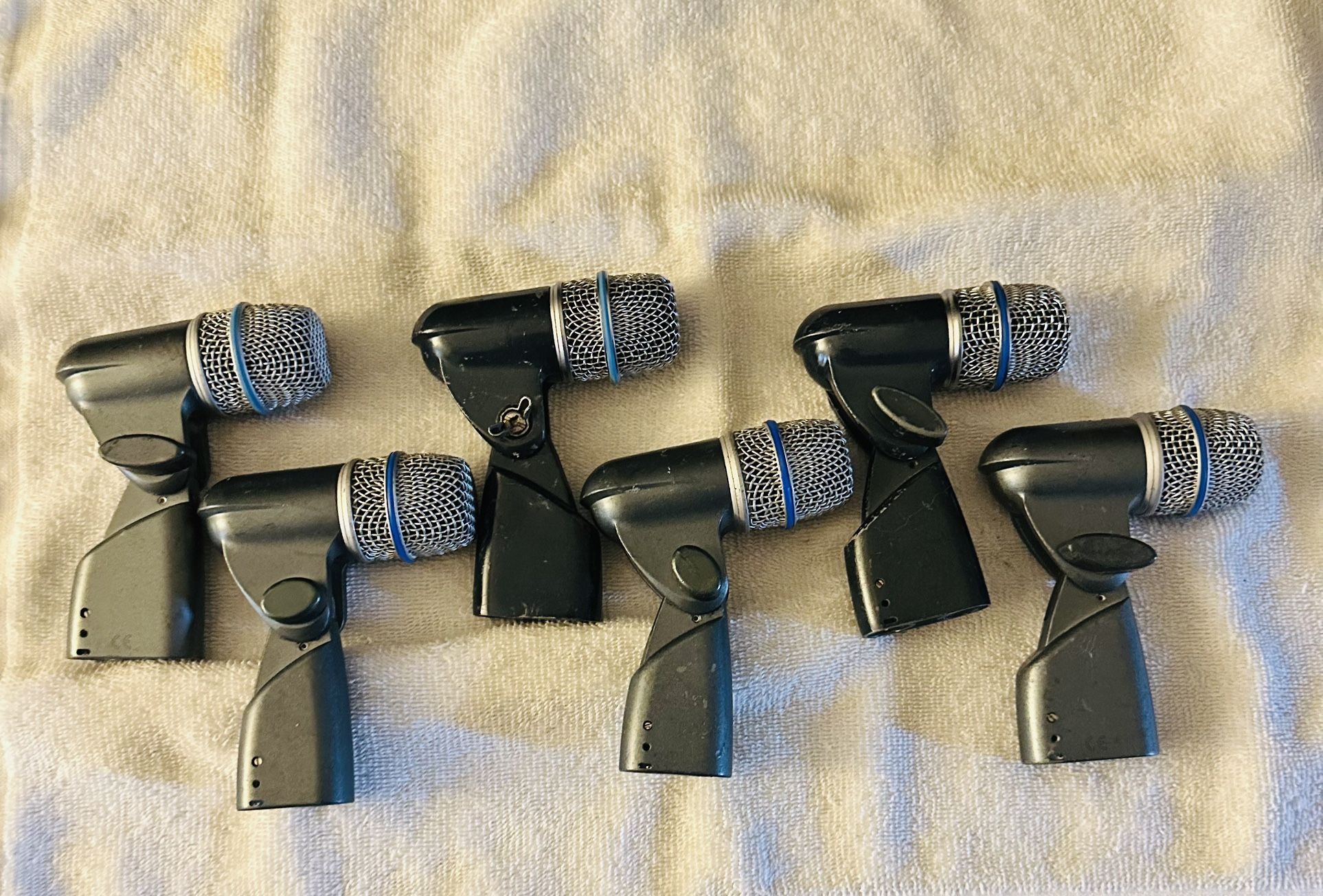 6 SHURE BETA DRUM MICROPHONES