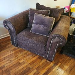 Love seat& Chair dark brown