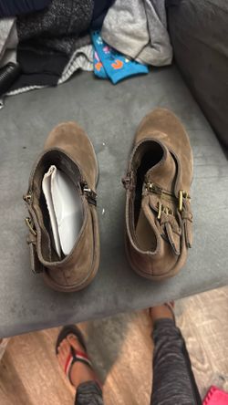 Women’s low boots, size 9 1/2 brown