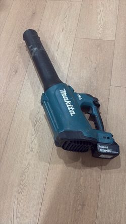Makita 18v with one 5.0 tbattery