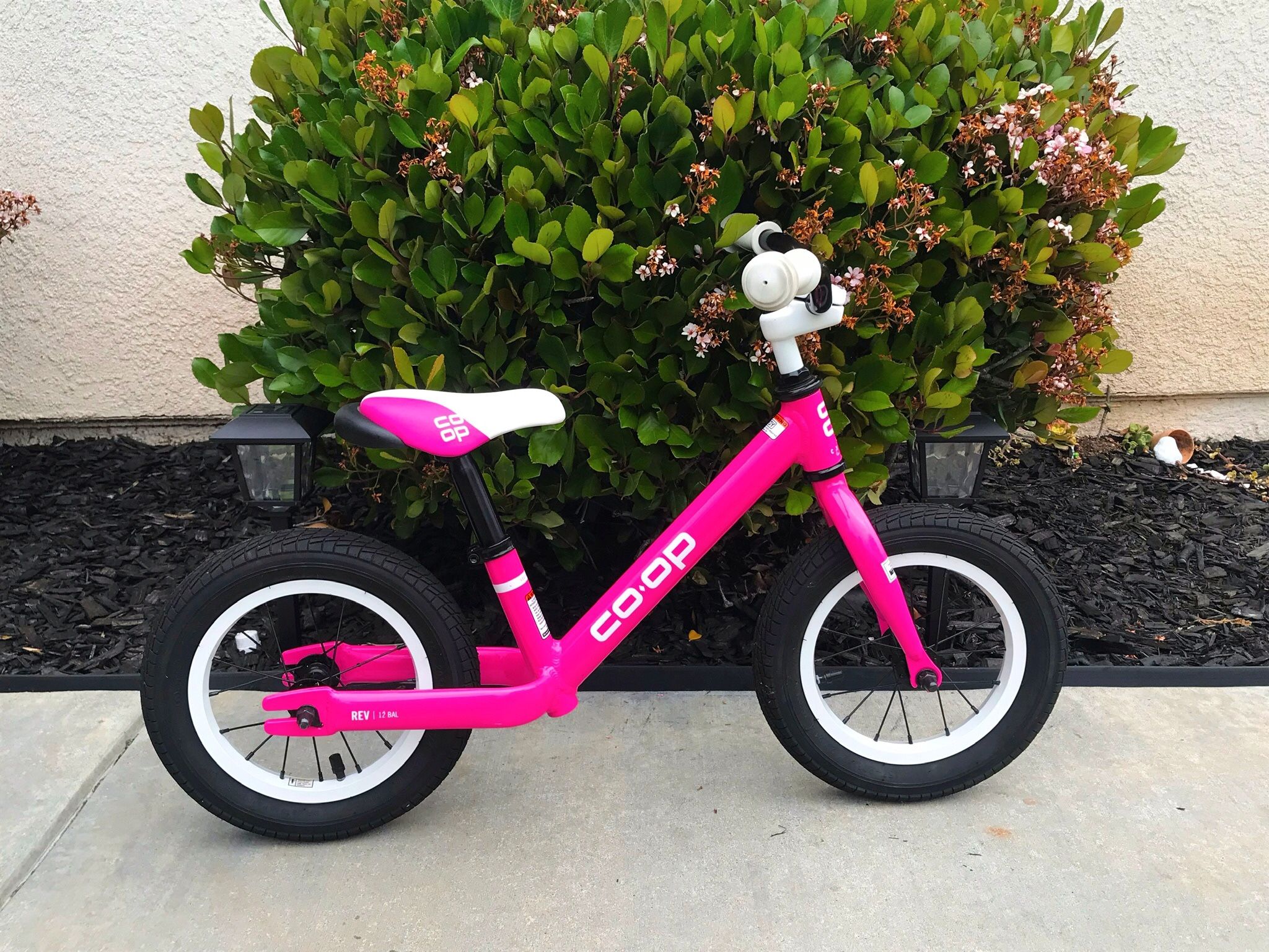 Co-op Cycles REV 12 Kids' Balance Bike