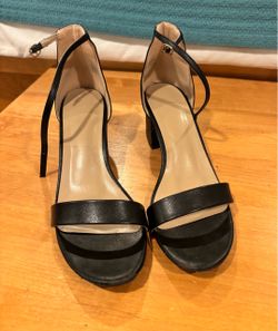 Women’s black heels