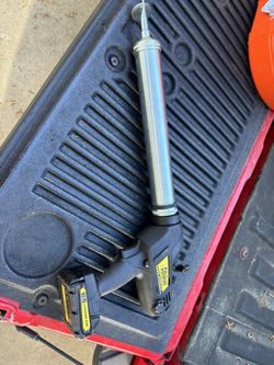Battery Powered Caulk Gun