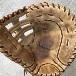 Baseball Rawlings Pro Preffered First Baseman Glove In Solid Condition Baseball Glove $120 firm