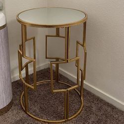 Side Mirror Table Golden Color 
