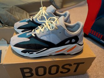Yeezy Boost 700 Wave Runner size 11