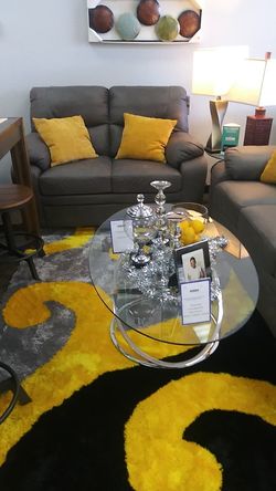 Full living room!!
