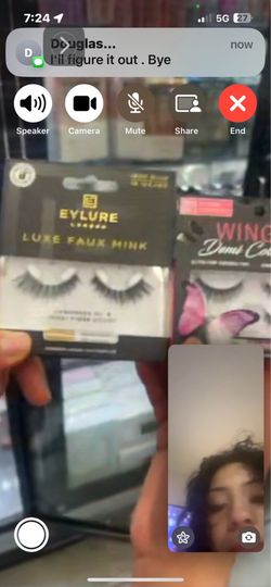 Eyelashes/lash clusters