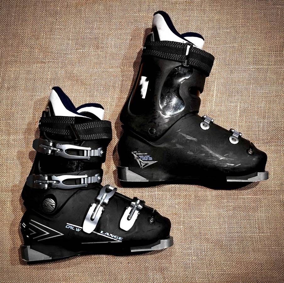 Womens Lange Ski Boots Size 9 for Sale in Beaverton, OR OfferUp