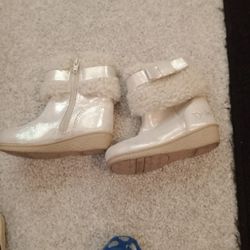 Toddler Girls Boots Size 5 1/2 Dora