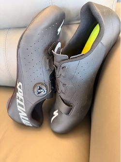 Specialized cycling shoes
