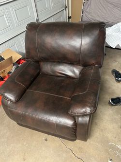 Brown Leather Oversized Recliner Chair LazyBoy