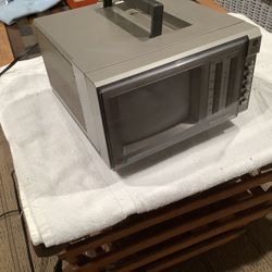 Vintage G E. Color  Tv —RADIO 1986