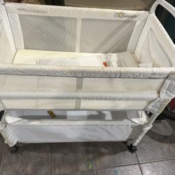 Free Bassinet
