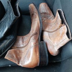 2 Paid  of Aldo Boots  In Perfect Condition  Like New  $60 For Both 