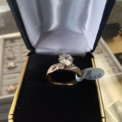 New Ring 14k Gold Size 7 