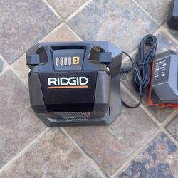 Ridgid new display model battery 18v with 2 chargers