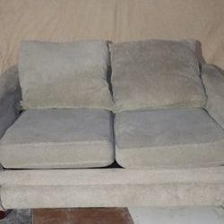 66 IN WIDE POLYESTER FIBER COUCH 🛋️