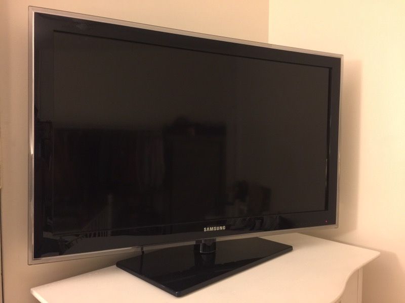 Samsung LN37D550 37-Inch 1080p 60Hz LCD HDTV (Black)
