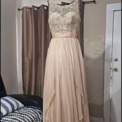 BEAUTIFUL prom dress ivory size small