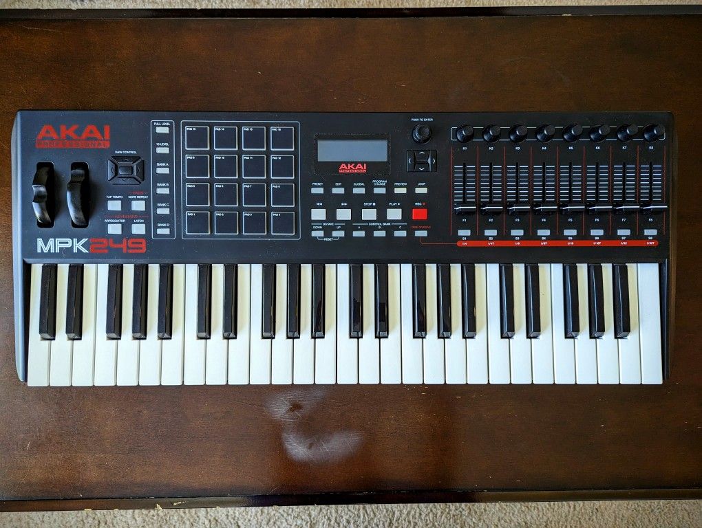 Akai MPK249
