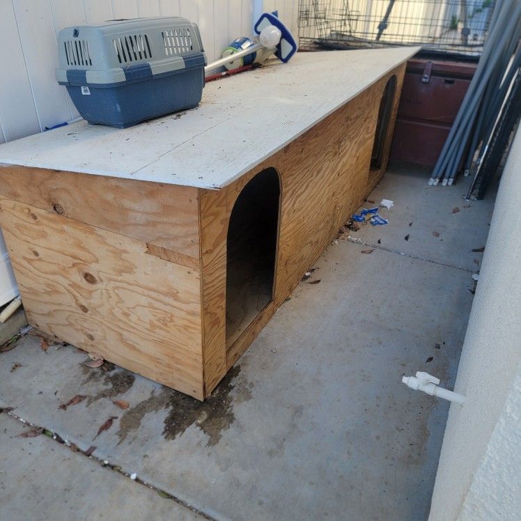 Dog House for Sale in Adelanto, CA OfferUp