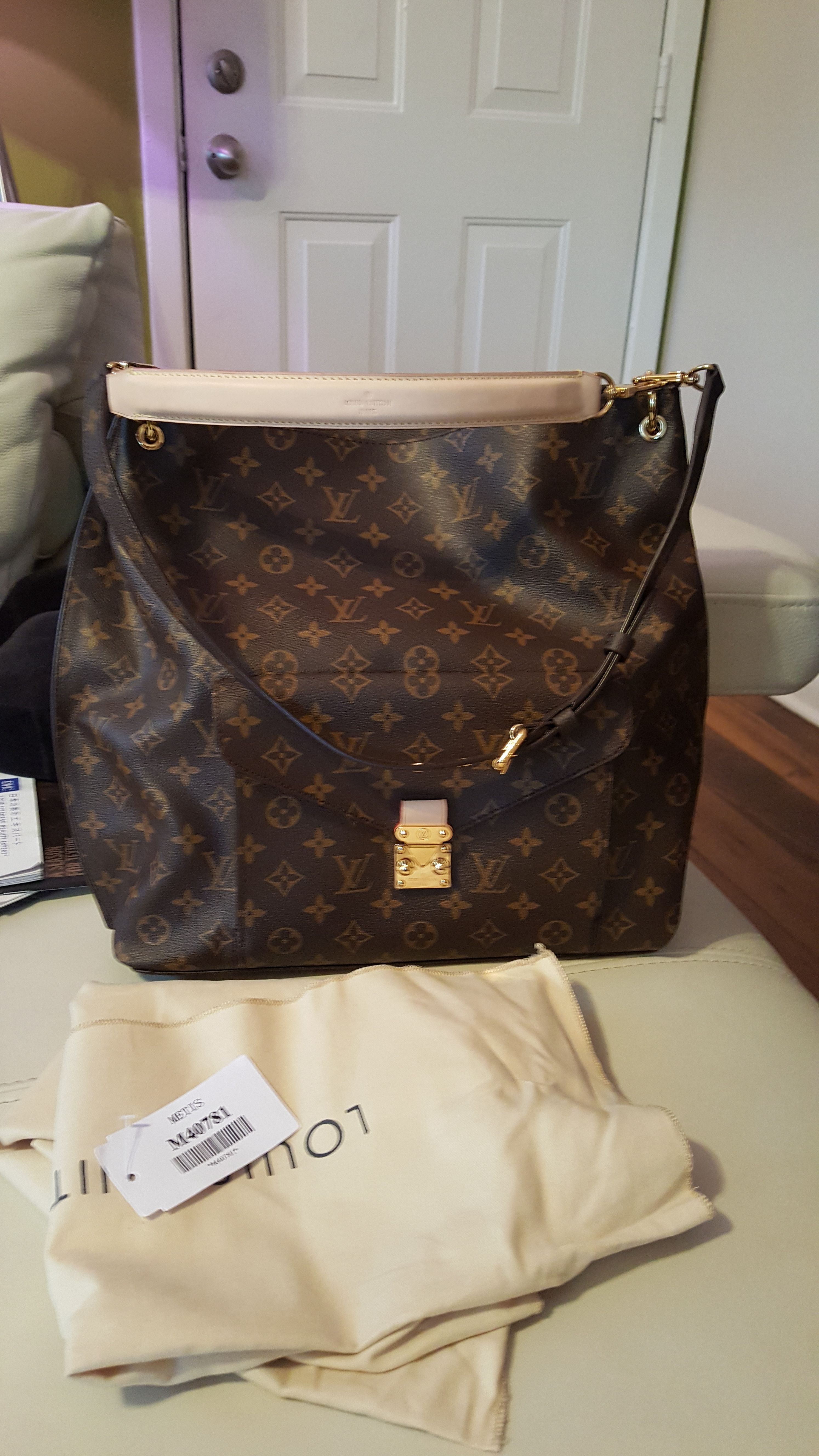 Louis vuitton metis hobo bag