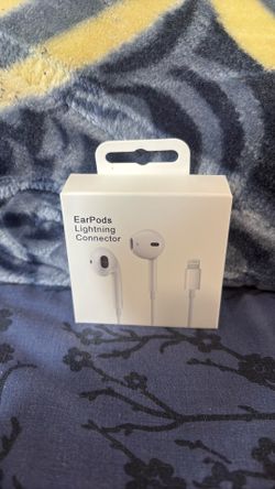 Lightning headphone good talk and hear
