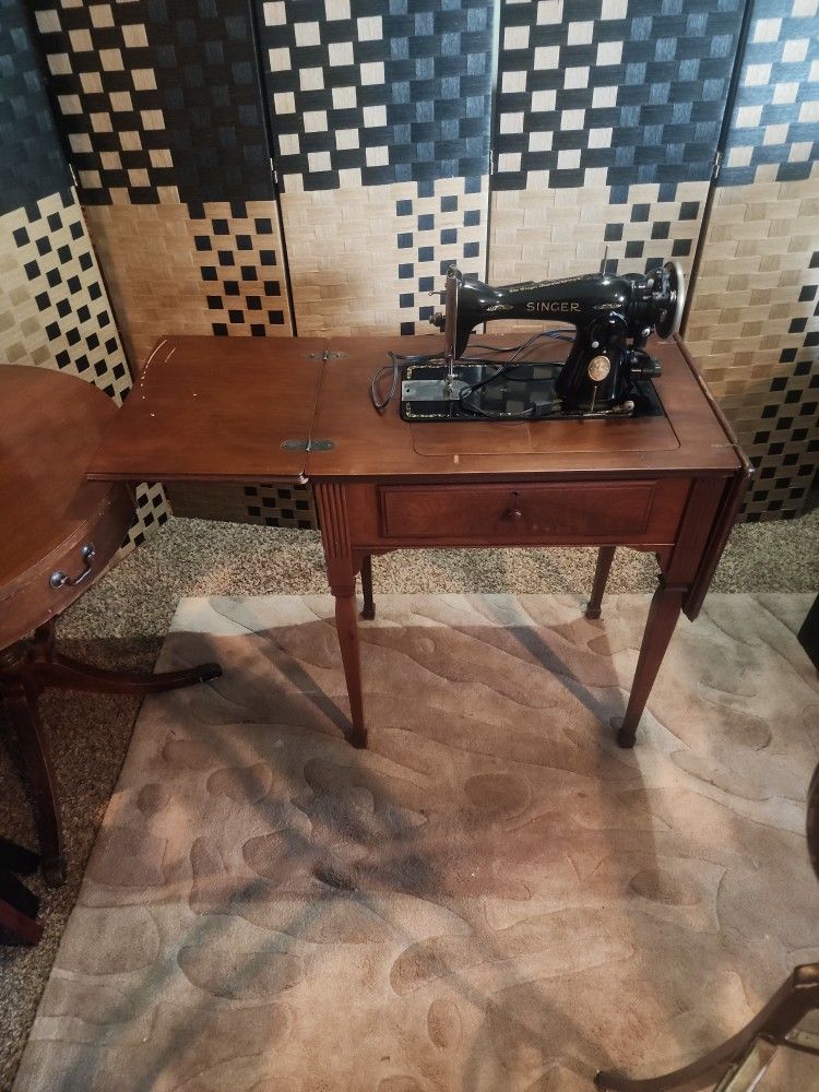 Singer Sewing Machine AD777415