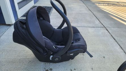 Maxi Cosi Car Seat With Attachment For Car And City Select Baby Jogger