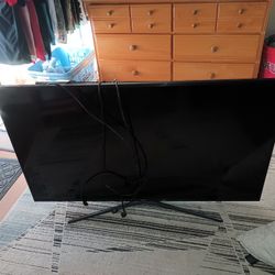 55" Samsung 2016  Smart Tv  Like-New  / 37"Visio