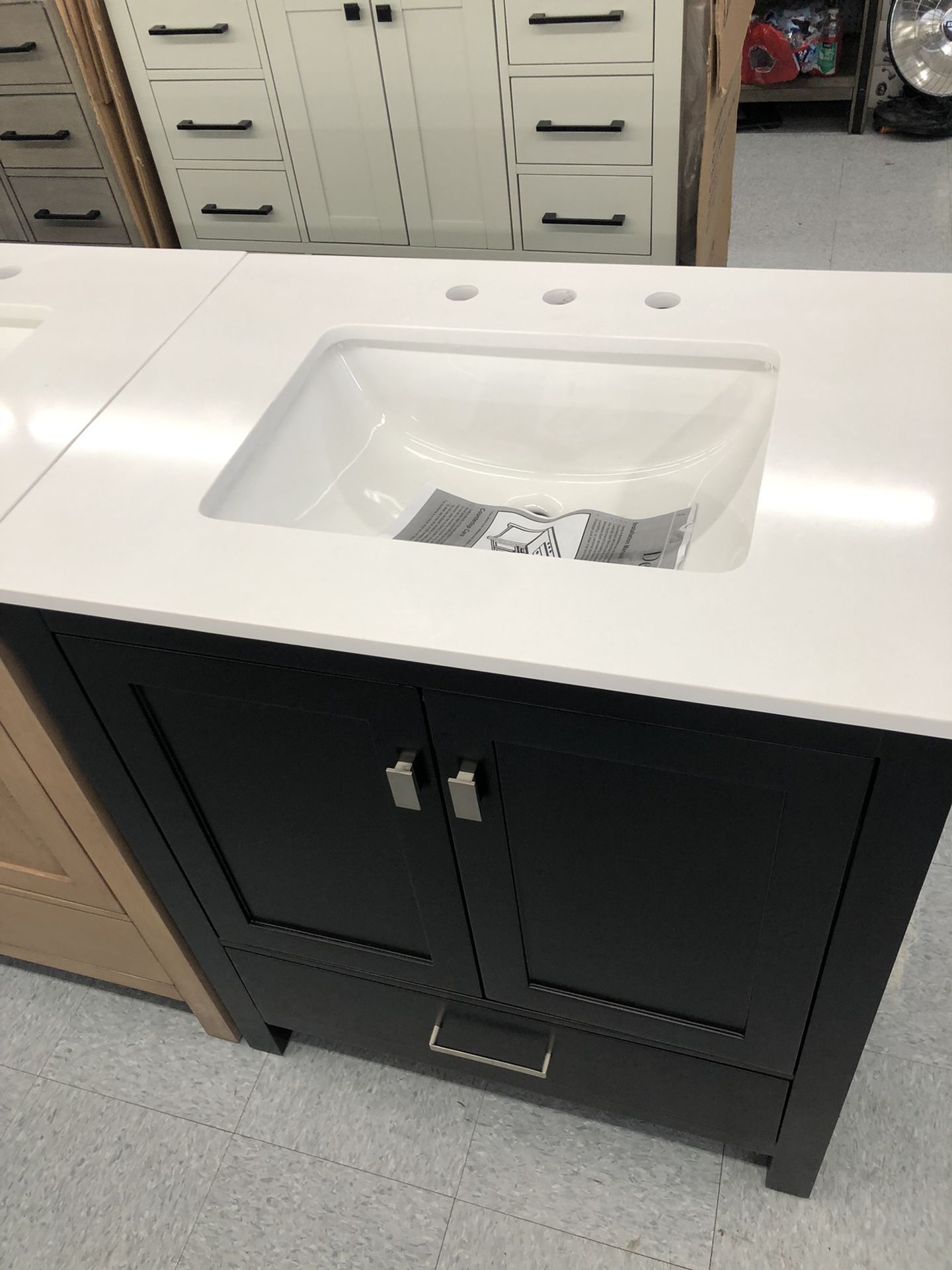 30” Bathroom Vanities With Quartz Top for Sale in Federal Way, WA OfferUp