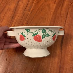 Strawberry vintage cute colander