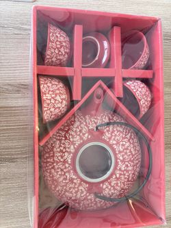 Red Chinese Tea Set – Teapot + 4 Cups (Gift Box)