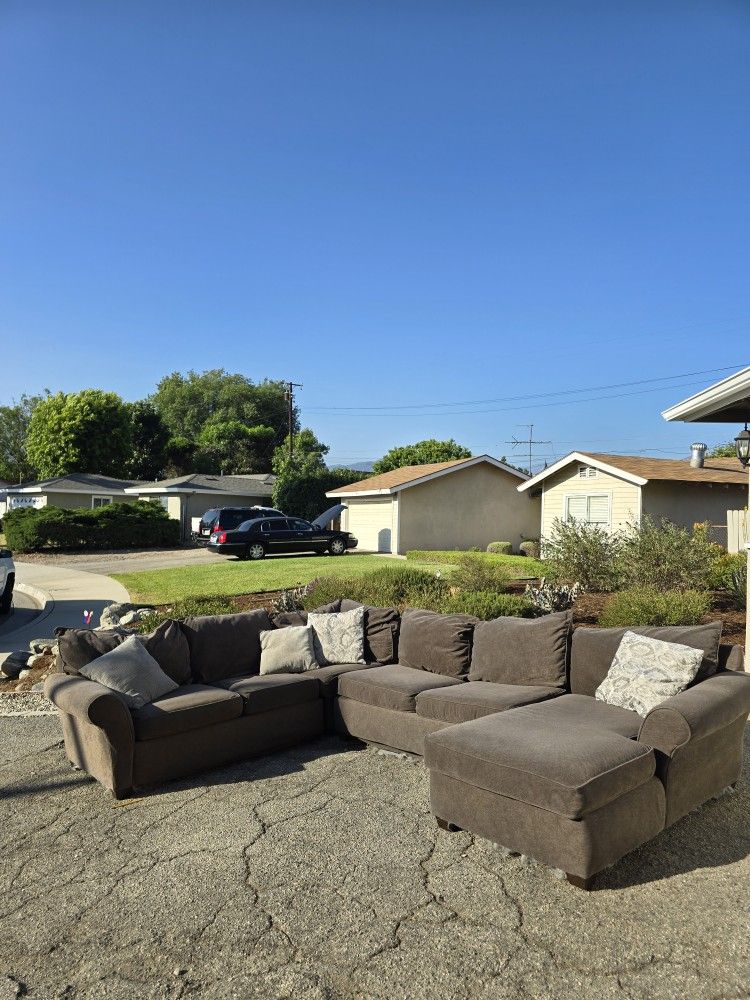 Delivery Available! Gray Sectional Couch Sofa Chaise