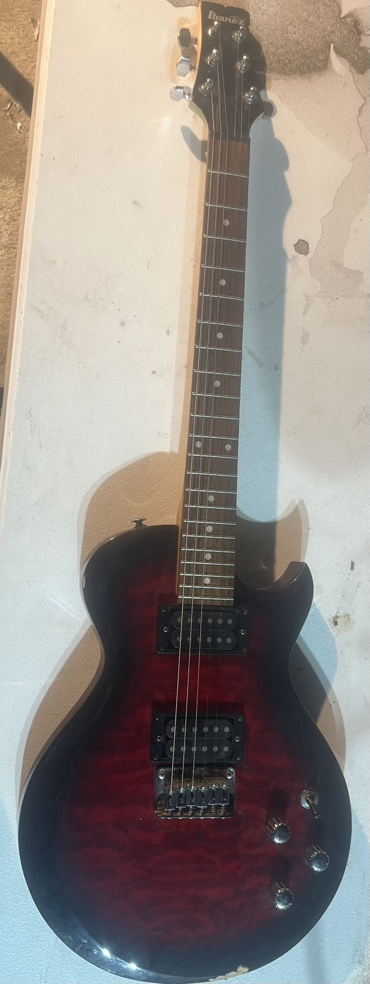 IBANEZ GIO SINGLE CUT ELECTRIC GUITAR