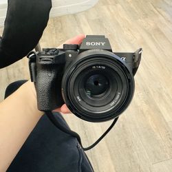 Sony A7RIV + FE 50mm 1.8 Lens