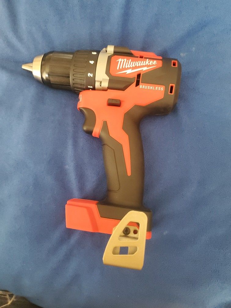 Milwaukee Pair Drills
