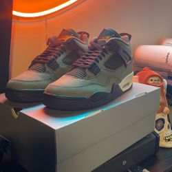 Undefeated Jordan 4 