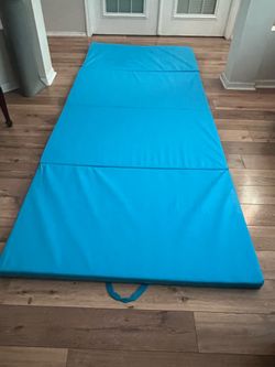 Blue Folding Gym Mat 4-Panel Exercise Gymnastics Aerobics Workout Fitne 10ftx4ftx2in - OBO