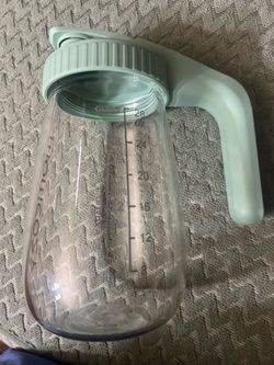 Momcozy Glass Pitcher
