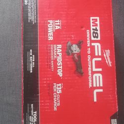 Milwaukee
M18 FUEL 18V Lithium-Ion Brushless Cordless 4-1/2 in./5 in. Grinder w/Paddle Switch (Tool-Only)